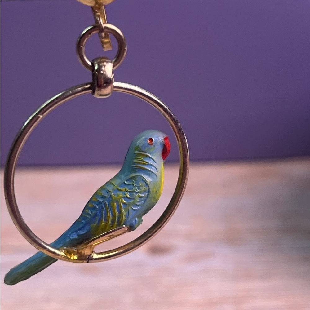Vintage Handmade Green& Blue Bird Goldtone Dangle Screwback earrings - Picture 4 of 14
